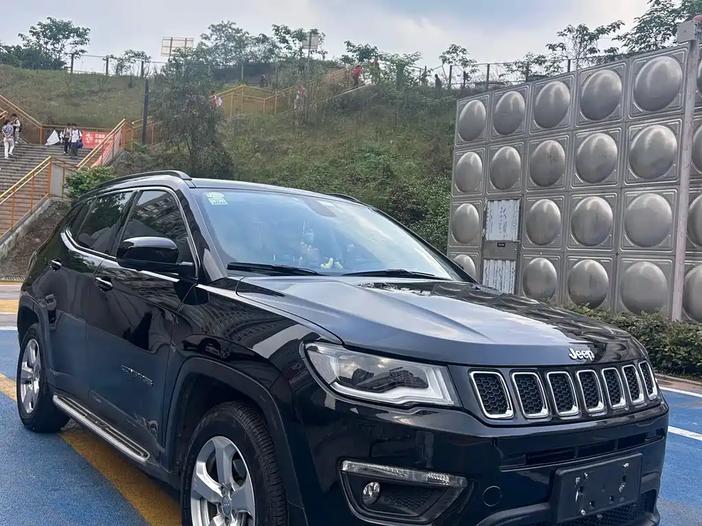 Jeep Compass 2018 — фото 3