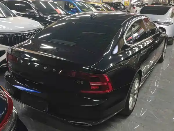 Volvo S90 2020