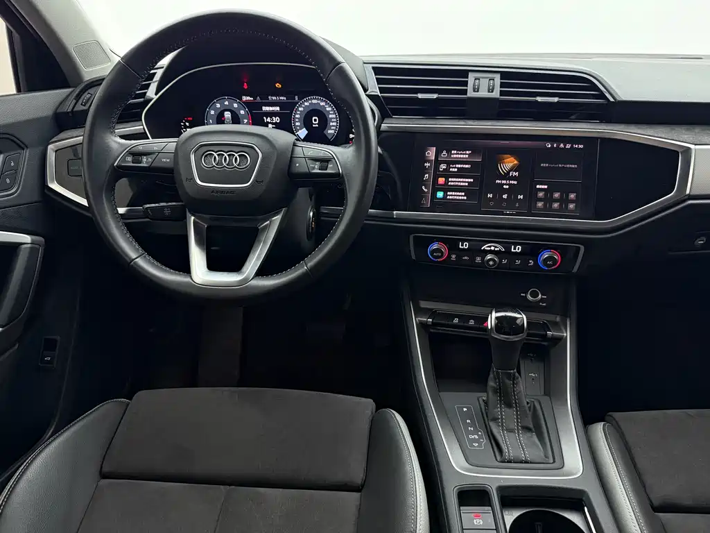 Audi Q3 2022 — фото 12