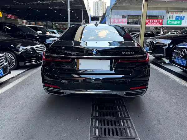 BMW 7 Series 2021