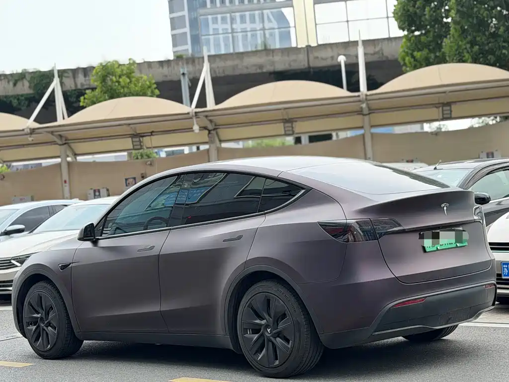 Tesla Model Y 2023 — фото 4