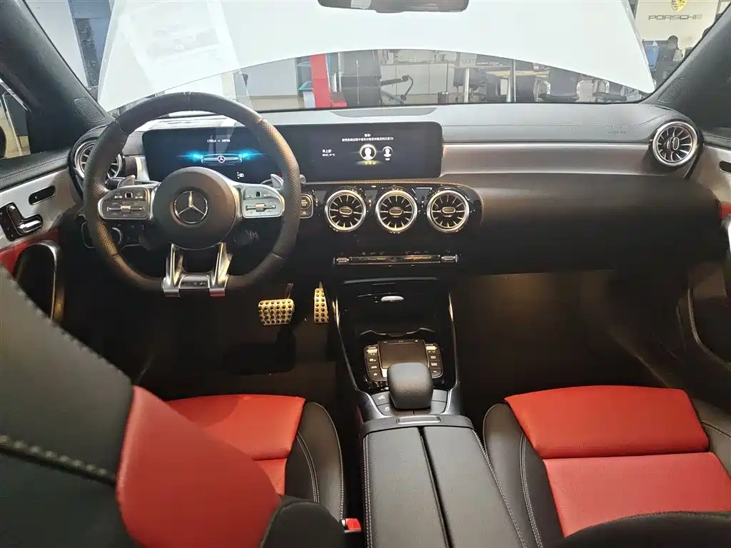 Mercedes-Benz A-Class AMG 2022 — фото 6
