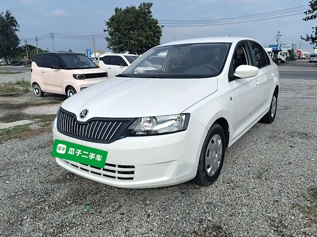 Skoda Rapid 2017 — фото 2