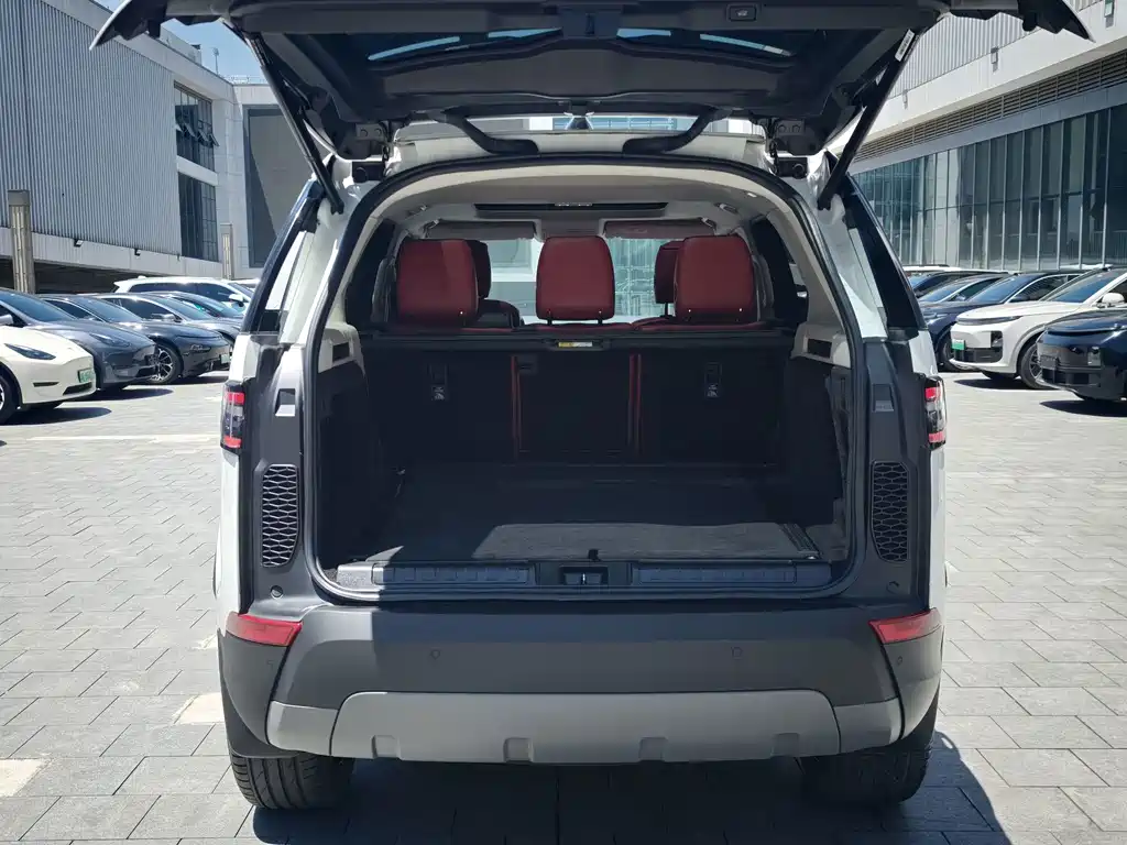 Land Rover Discovery 2020 — фото 24
