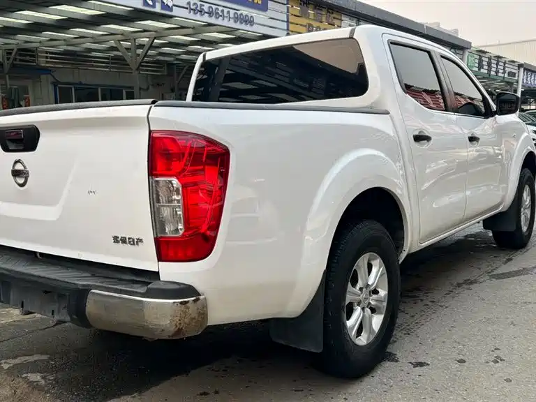 Nissan Navara 2019 — фото 5