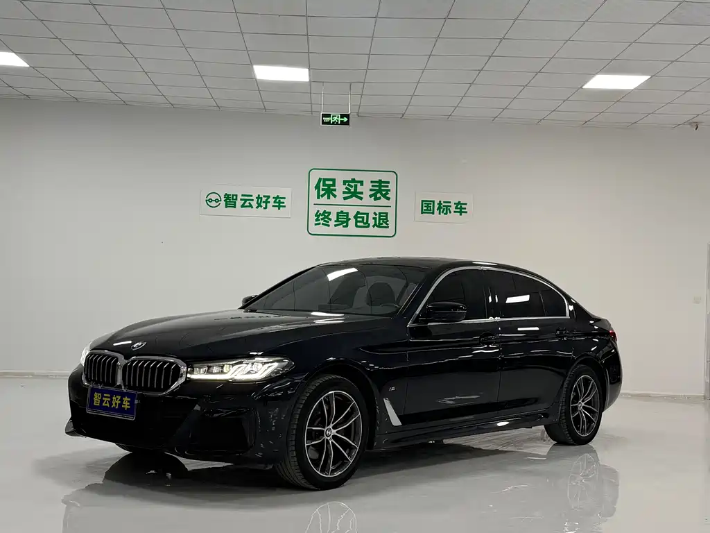 BMW 5 Series 2023 — фото 1