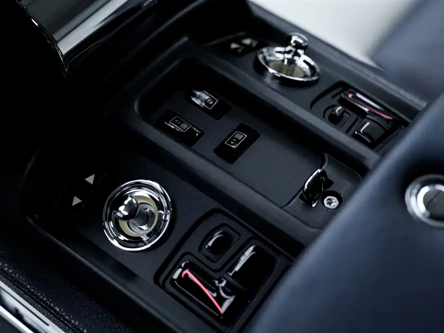 Rolls-Royce Phantom 2013 — фото 19