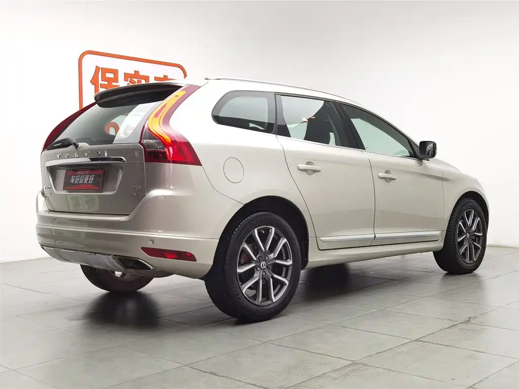 Volvo XC60 2017 — фото 2