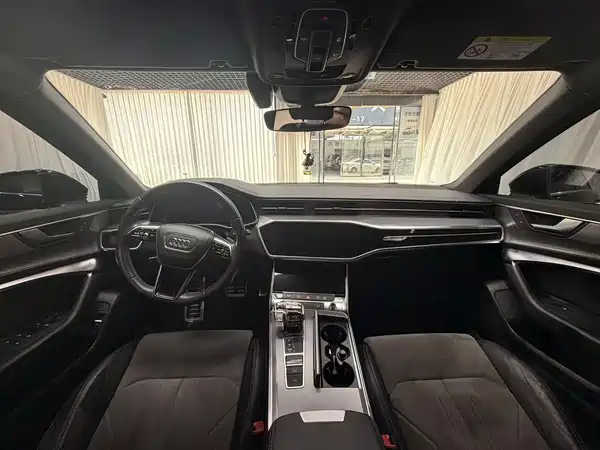 Audi A6L 2021