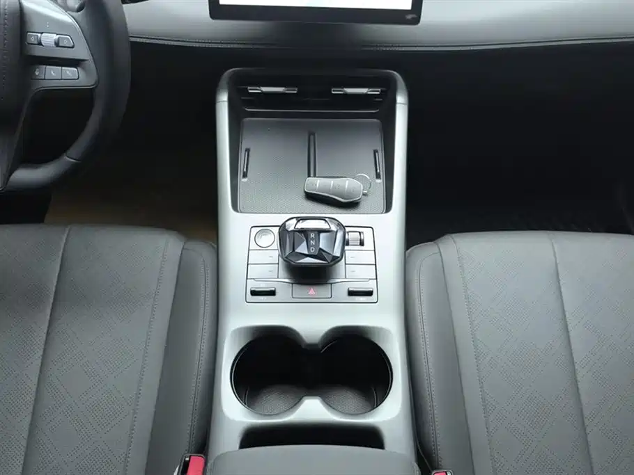 BYD Qin PLUS 2025 — фото 16