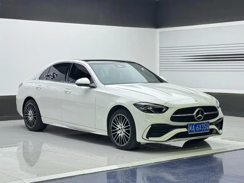 Mercedes-Benz C-Class 2023 — фото 3
