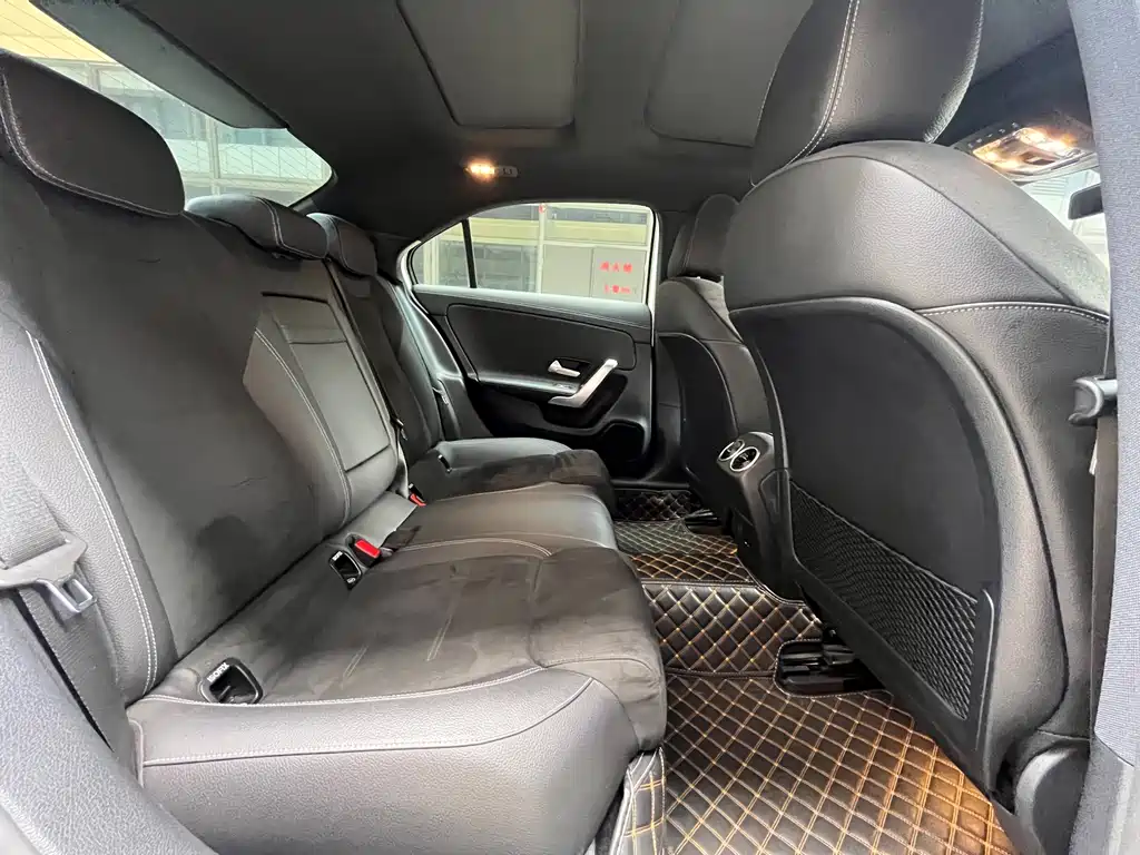 Mercedes-Benz A-Class 2020 — фото 14