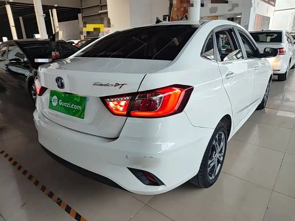 Changan Eado DT 2020 — фото 7