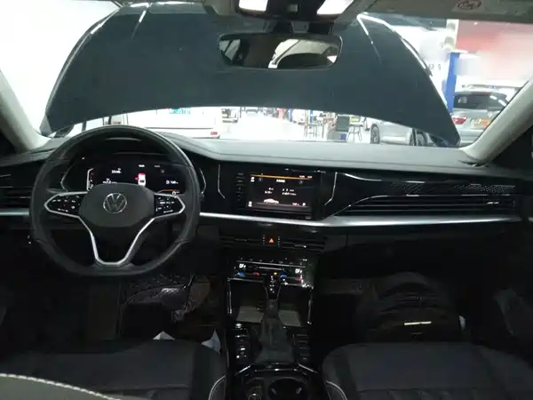 Volkswagen Passat 2024