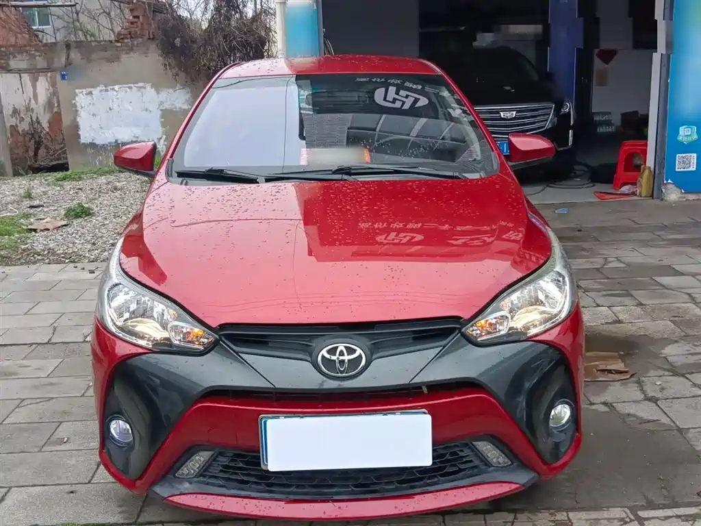 Toyota Yaris L 2017 — фото 3