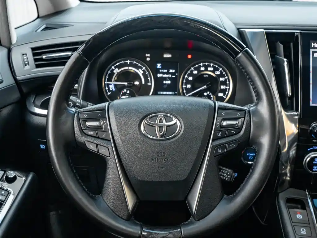 Toyota Alphard 2021 — фото 15