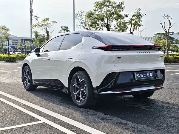 Lynk & Co Z20 2025