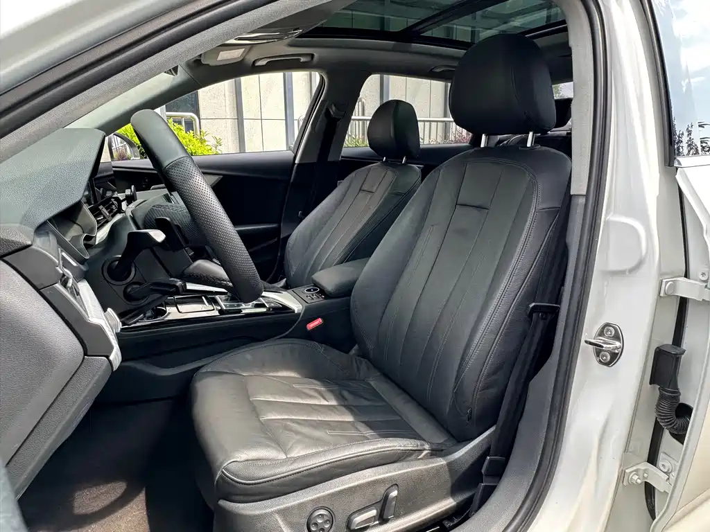 Audi A4L 2017