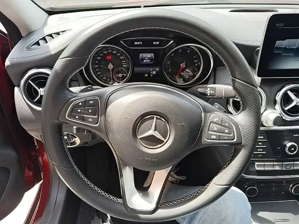 Mercedes-Benz GLA 2018 — фото 11