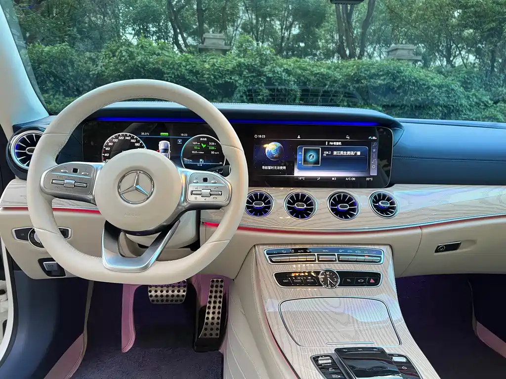 Mercedes-Benz E-Class 2020 — фото 11