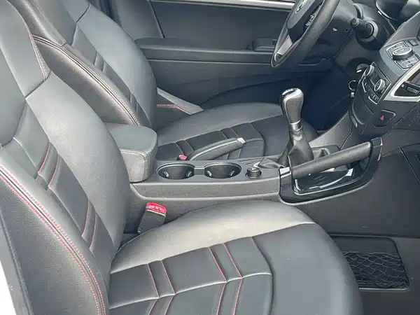 Dongfeng Fengshen AX7 2016