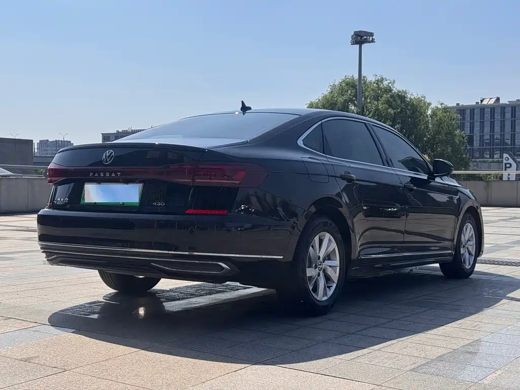 Volkswagen Passat PHEV 2023 — фото 5