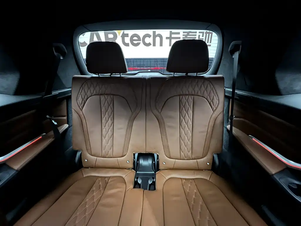 BMW X7 2021 — фото 11