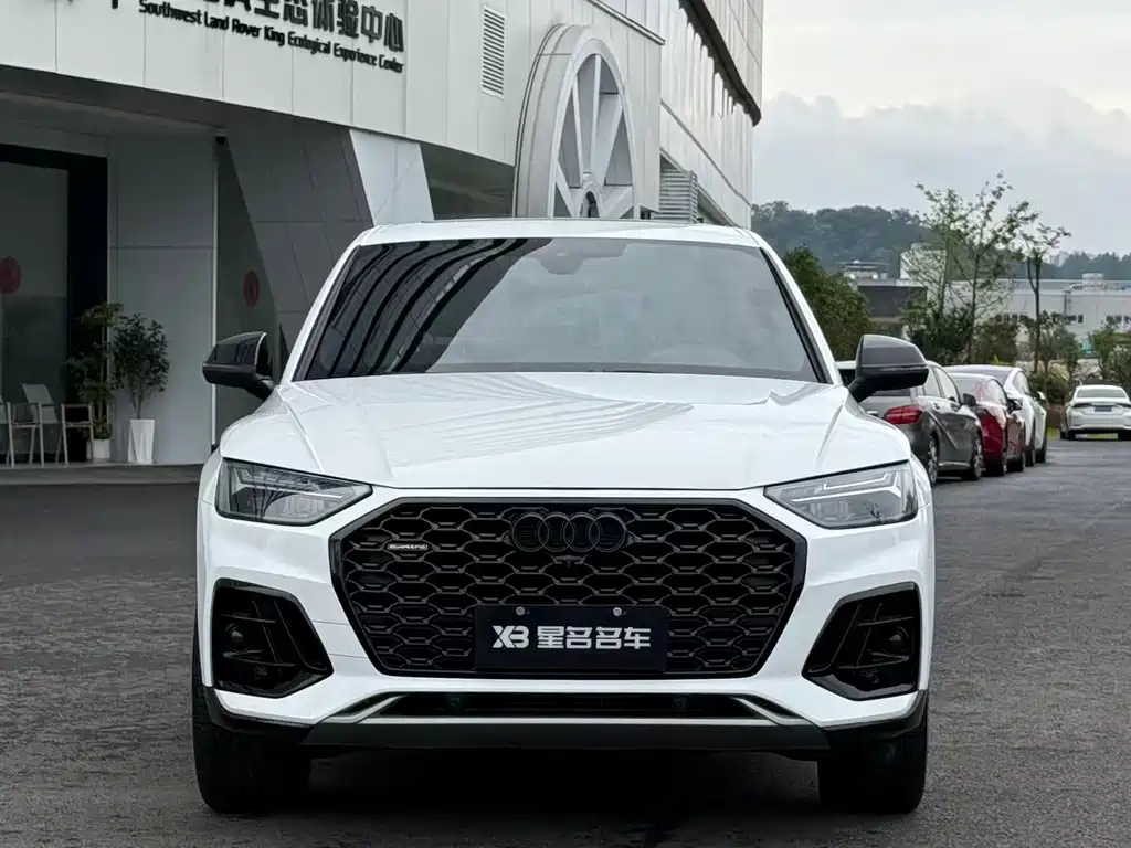 Audi Q5L Sportback 2024 — фото 2