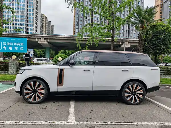 Land Rover Range Rover 2024