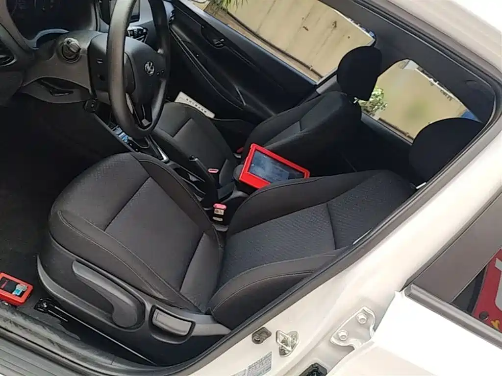Hyundai Elantra 2020 — фото 15