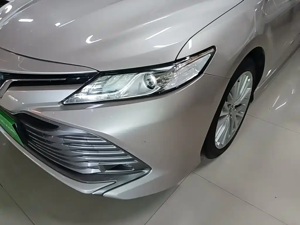 Toyota Camry 2020 — фото 24