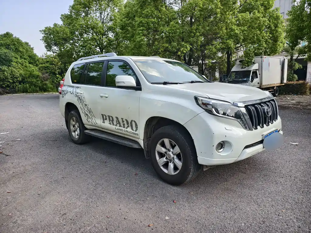 Toyota Prado 2015 — фото 3