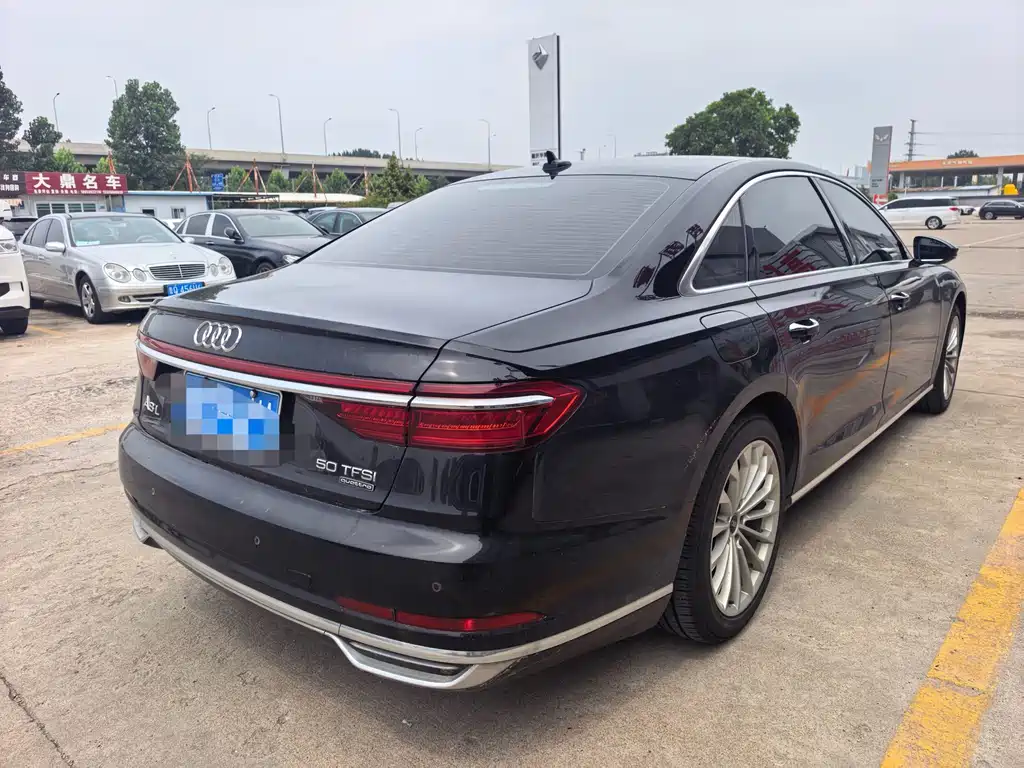 Audi A8 2022