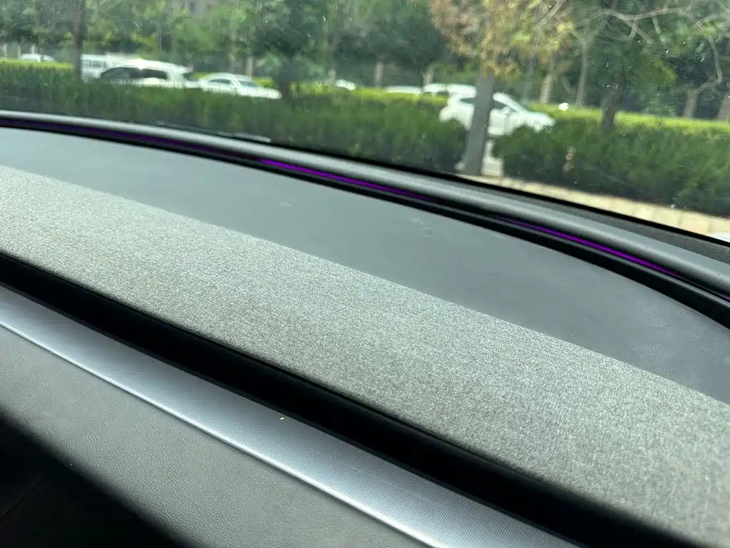 Tesla Model 3 2025 — фото 14