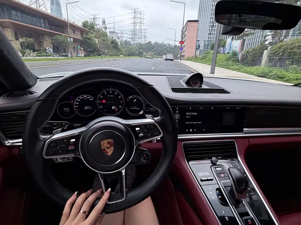Porsche Panamera 2019 — фото 5