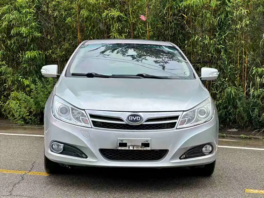 BYD Surui 2013 — фото 2
