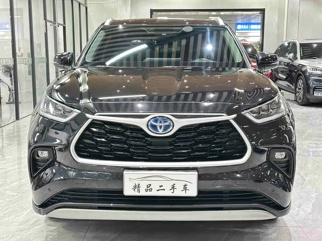Toyota Highlander 2021 — фото 2