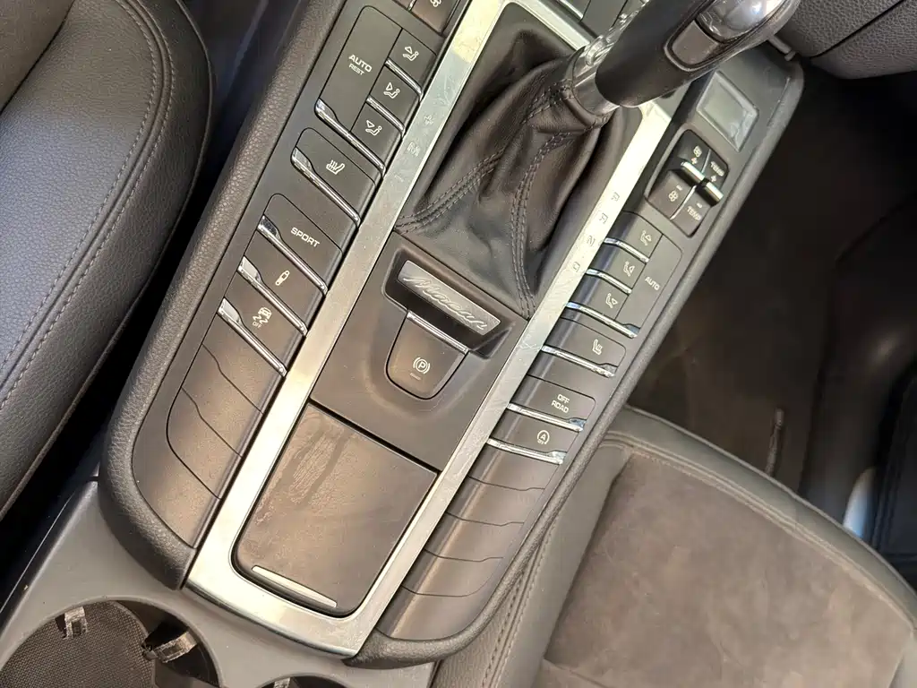 Porsche Macan 2015 — фото 12