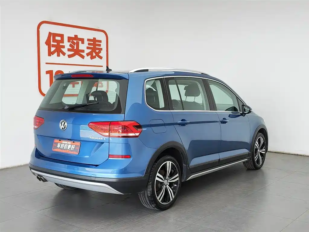 Volkswagen Touran 2018 — фото 2