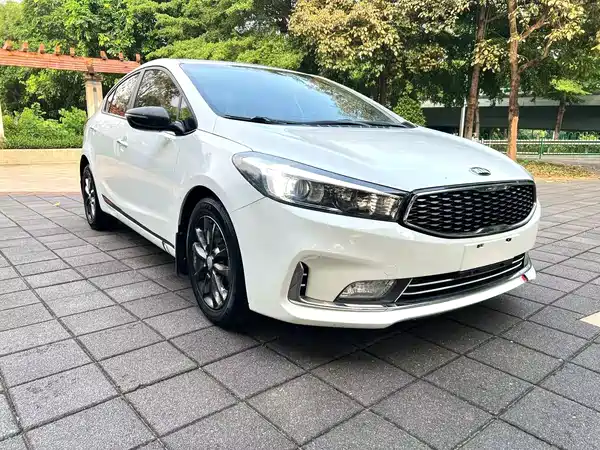 Kia K3 2016