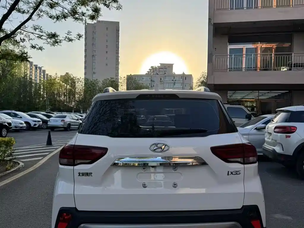 Hyundai ix35 2018 — фото 12