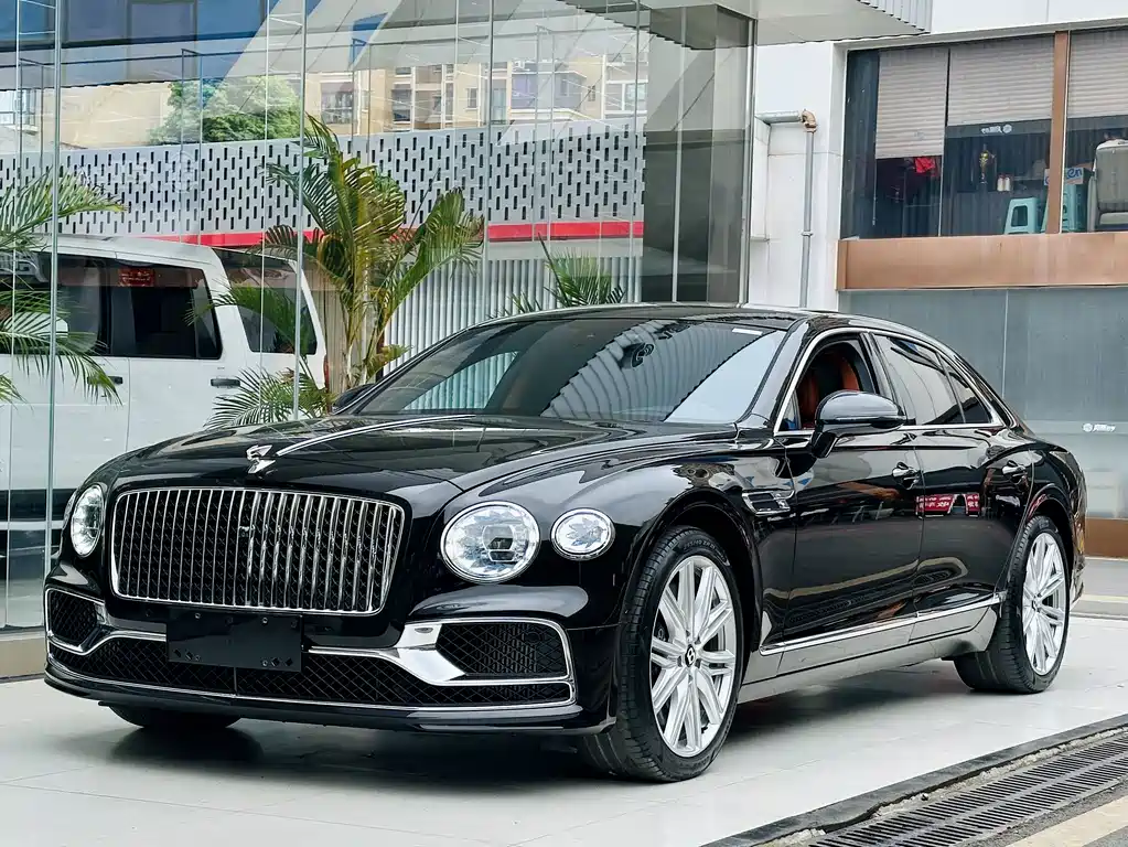 Bentley Flying Spur 2023 — фото 1