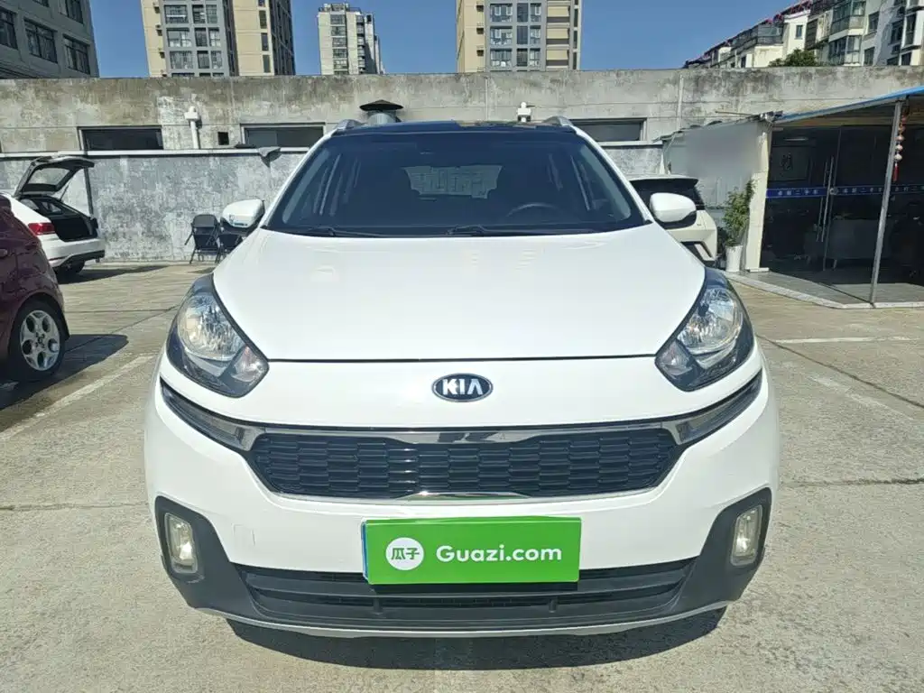 Kia KX3 Proud Running 2016
