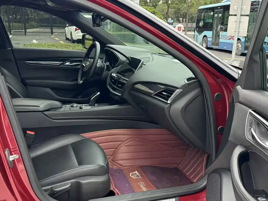 Cadillac CT5 2021 — фото 15