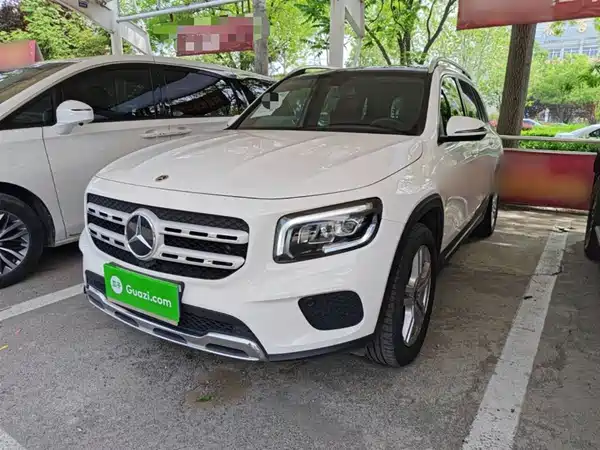 Mercedes-Benz GLB 2023