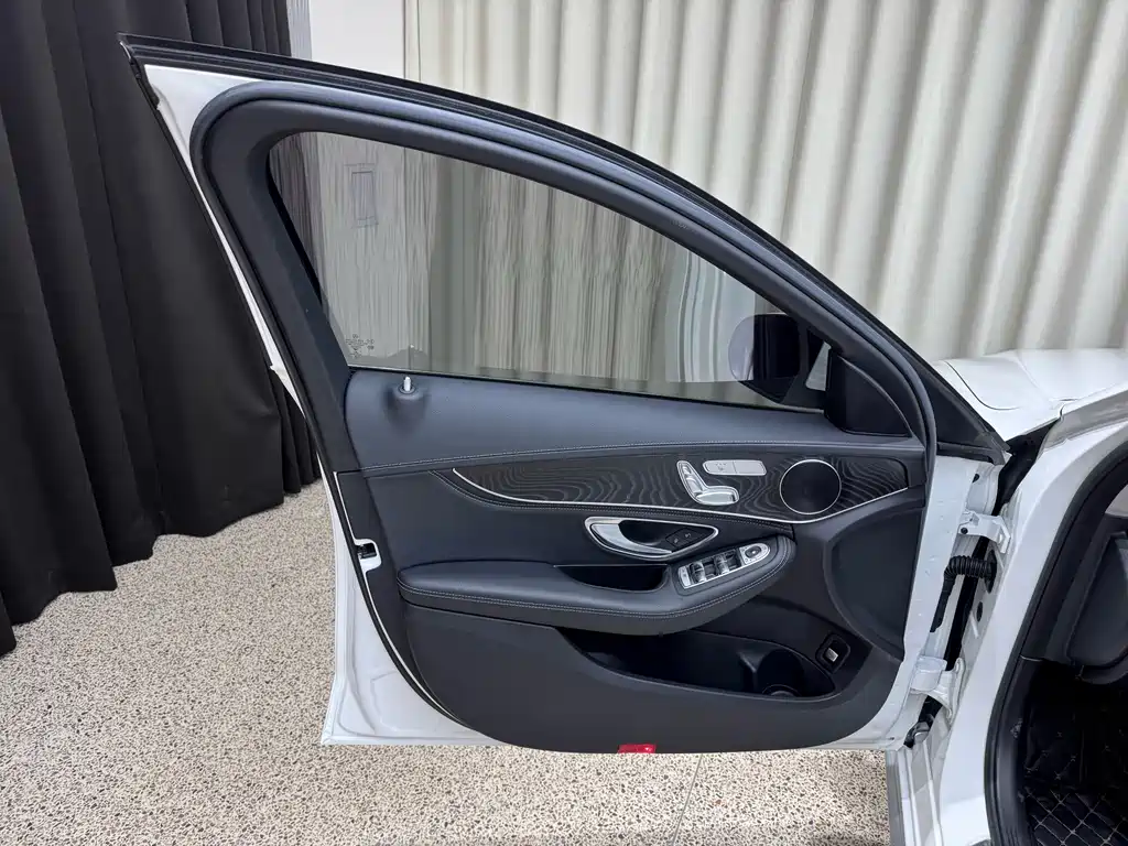 Mercedes-Benz C-Class 2019 — фото 13