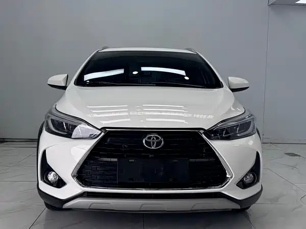 Toyota Yaris L 2021