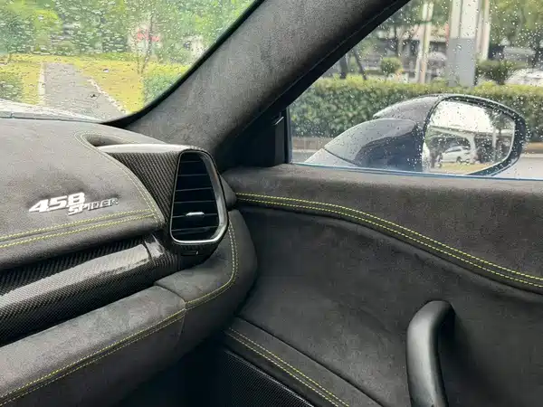 Ferrari 458 2014