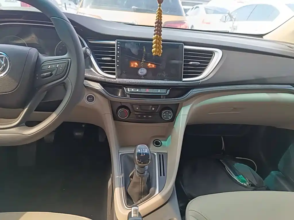Buick Excelle 2017 — фото 13