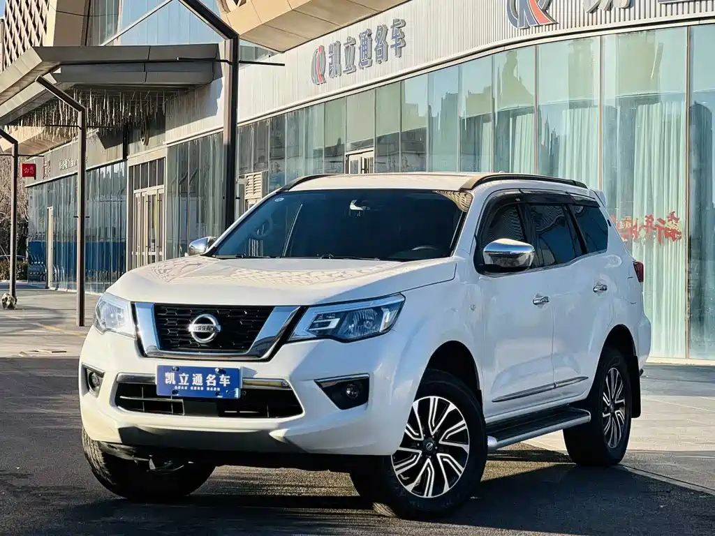Nissan Terra 2019